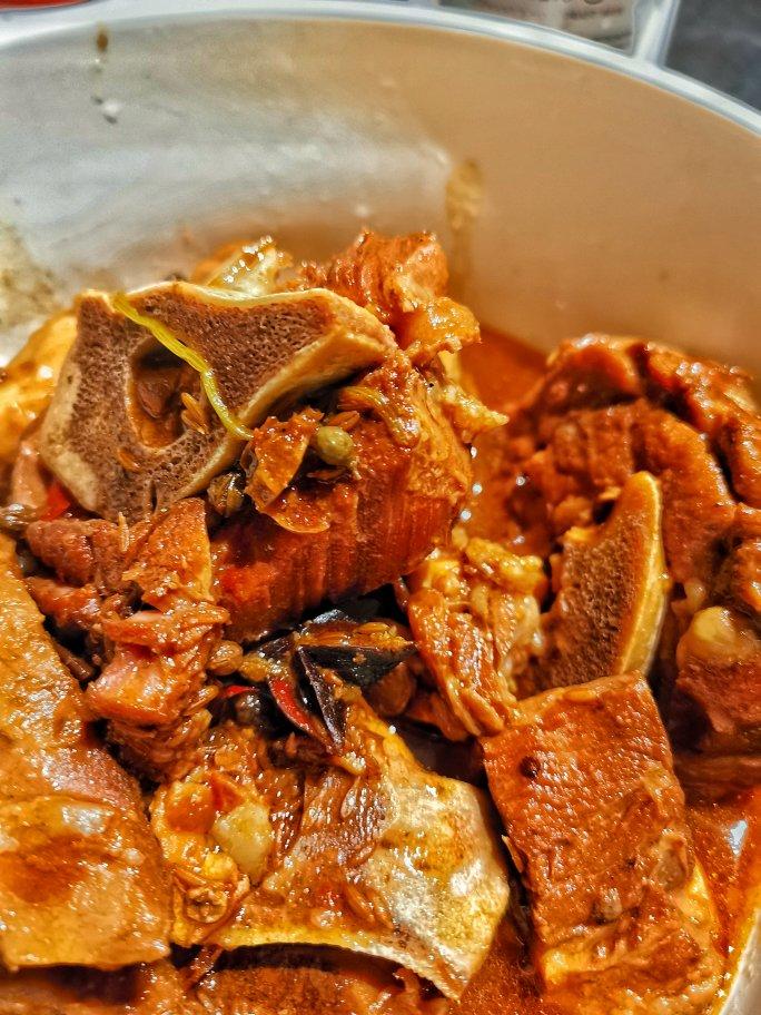 堂妈教你做红汤羊蝎子火锅