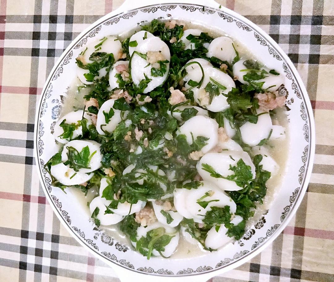 荠菜肉丝炒年糕