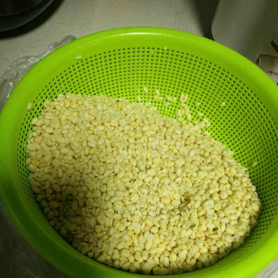 扬仪宁宁做的绿豆脱皮最省劲的方法