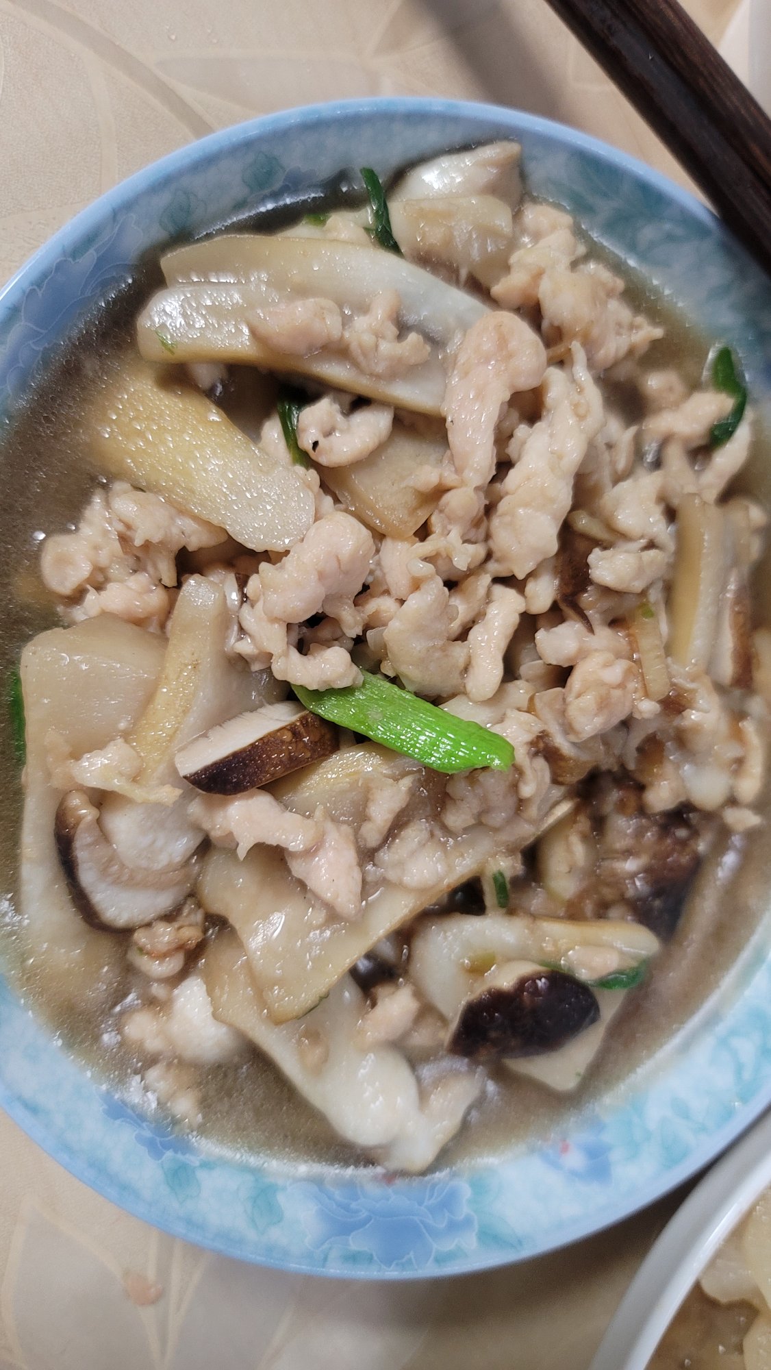 姬松茸炒肉
