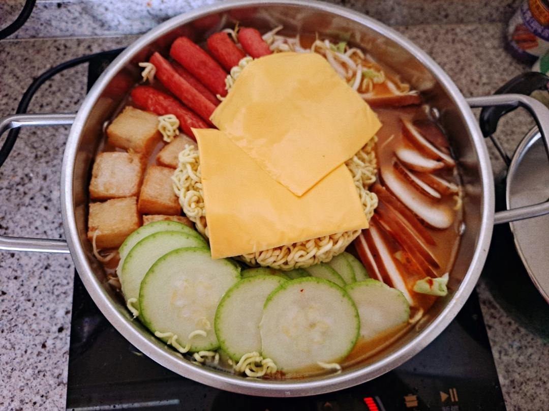 韩式部队火锅