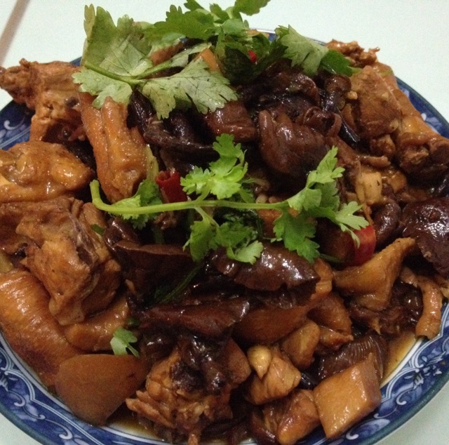 小鸡炖蘑菇