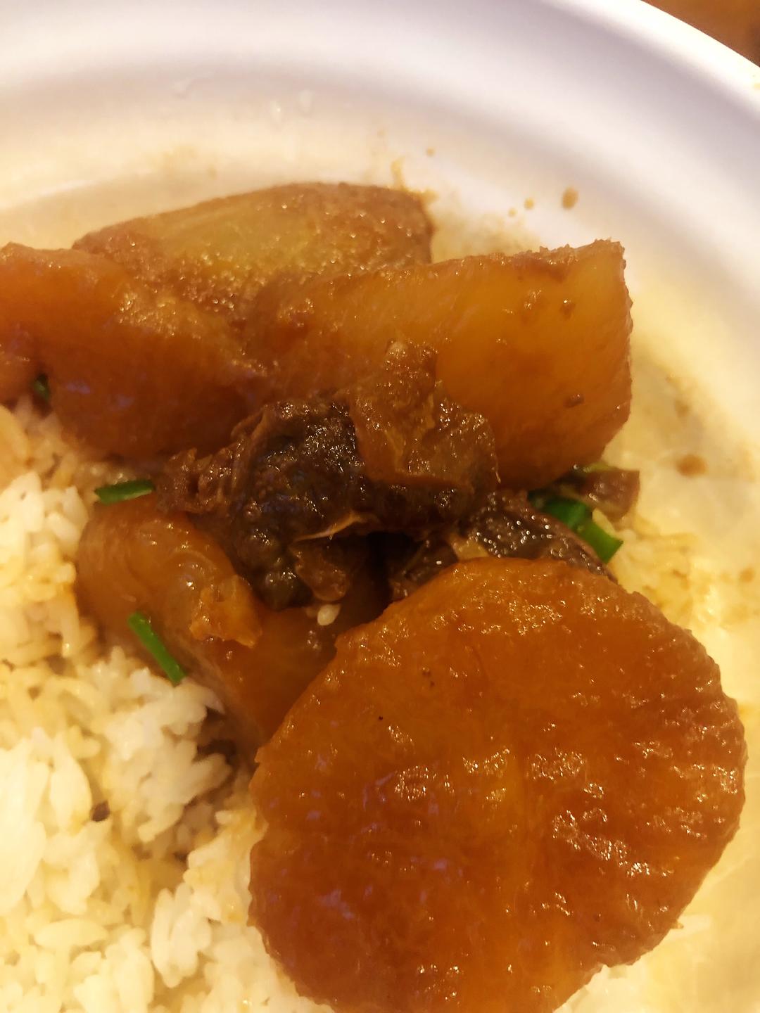 超简单的萝卜牛腩