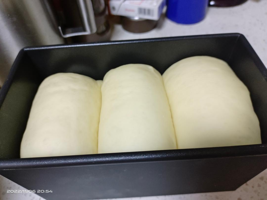 白燕高筋粉土司