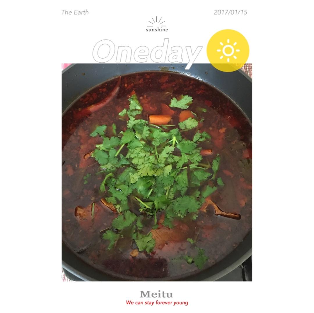 堂妈教你做红汤羊蝎子火锅