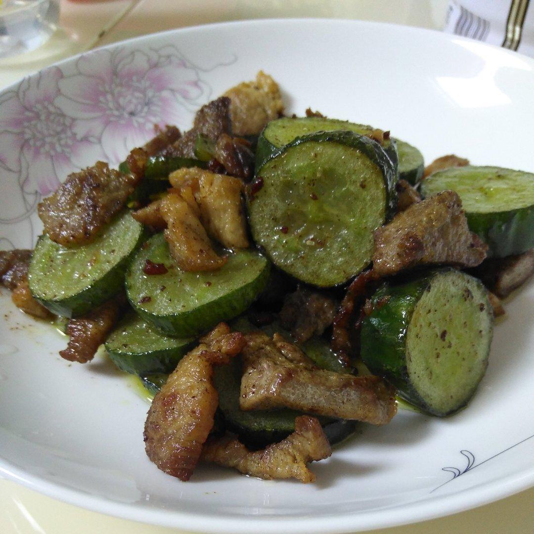 黄瓜炒肉