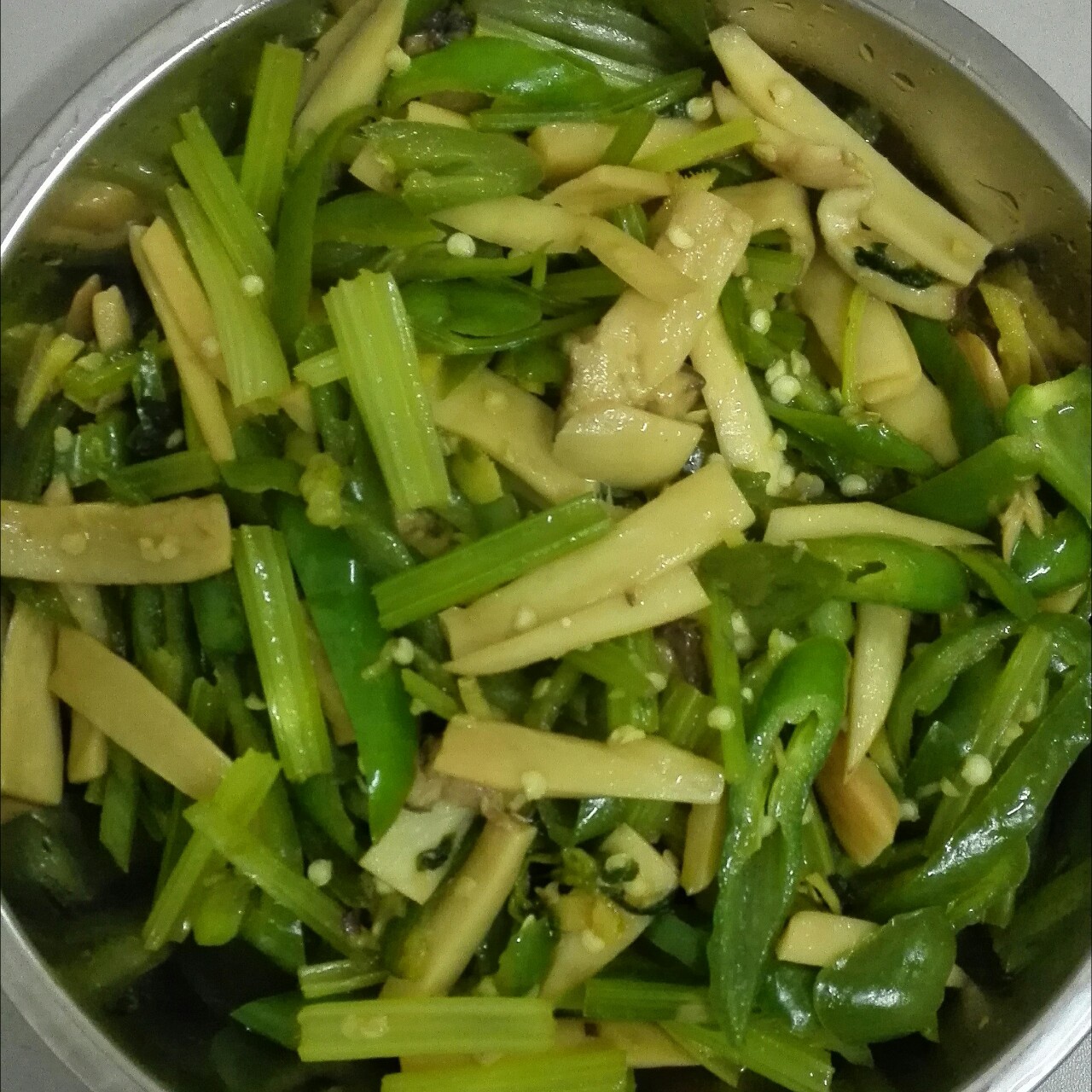 青椒素炒杏鲍菇