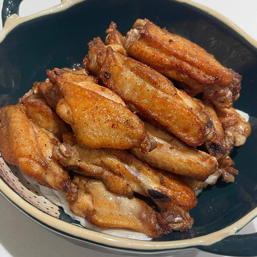 外焦里嫩的蒜香鸡翅