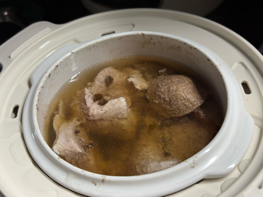 虫斛非洲海底椰陈皮虎奶菌汤