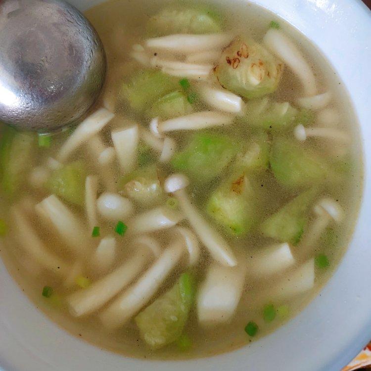 丝瓜白玉菇汤
