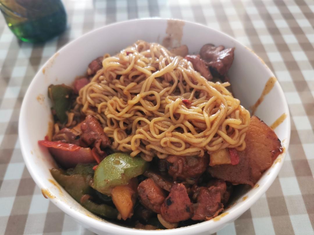 新疆大盘鸡无需争议