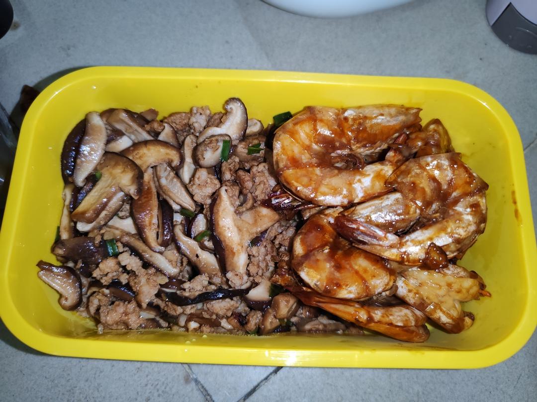 肉沫鲜菇、豉油皇大虾