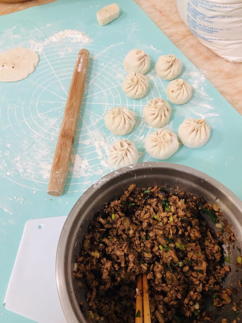 快速制作美味大肉包子（一次性发酵）