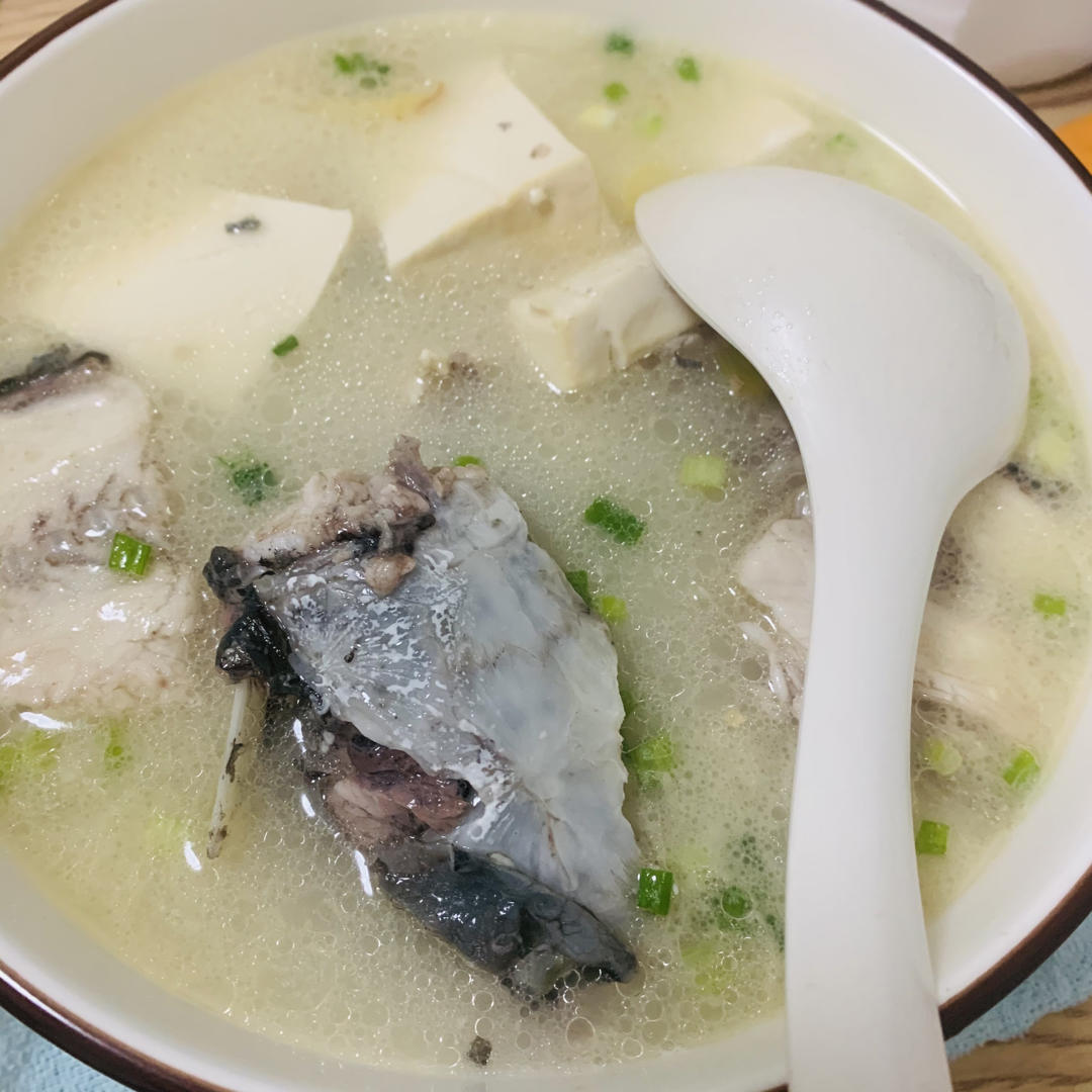 鱼头豆腐汤