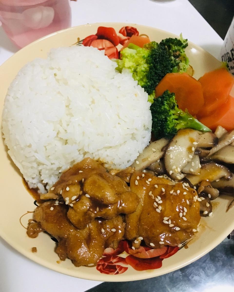 蜜汁照烧鸡肉饭