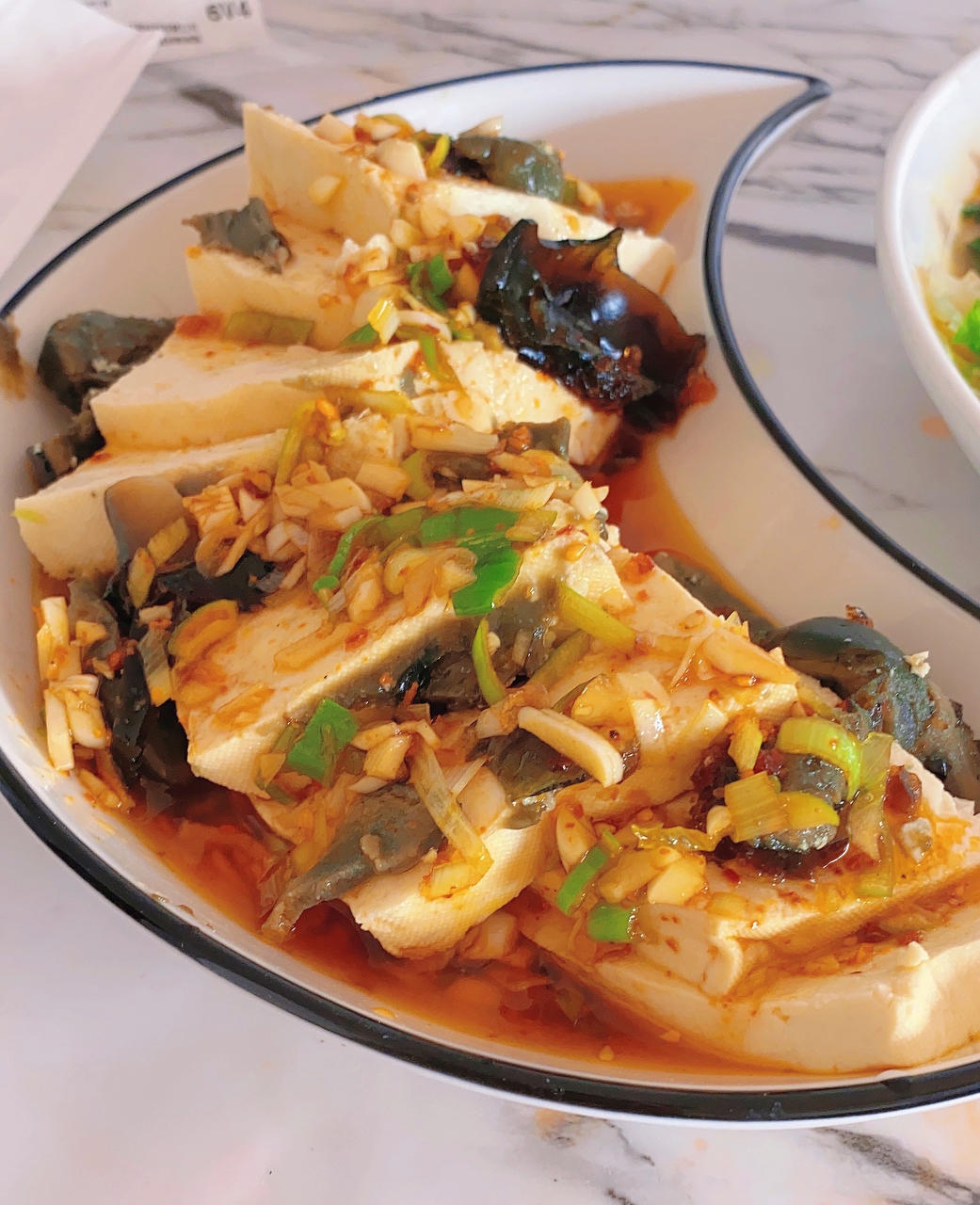 皮蛋拌豆腐