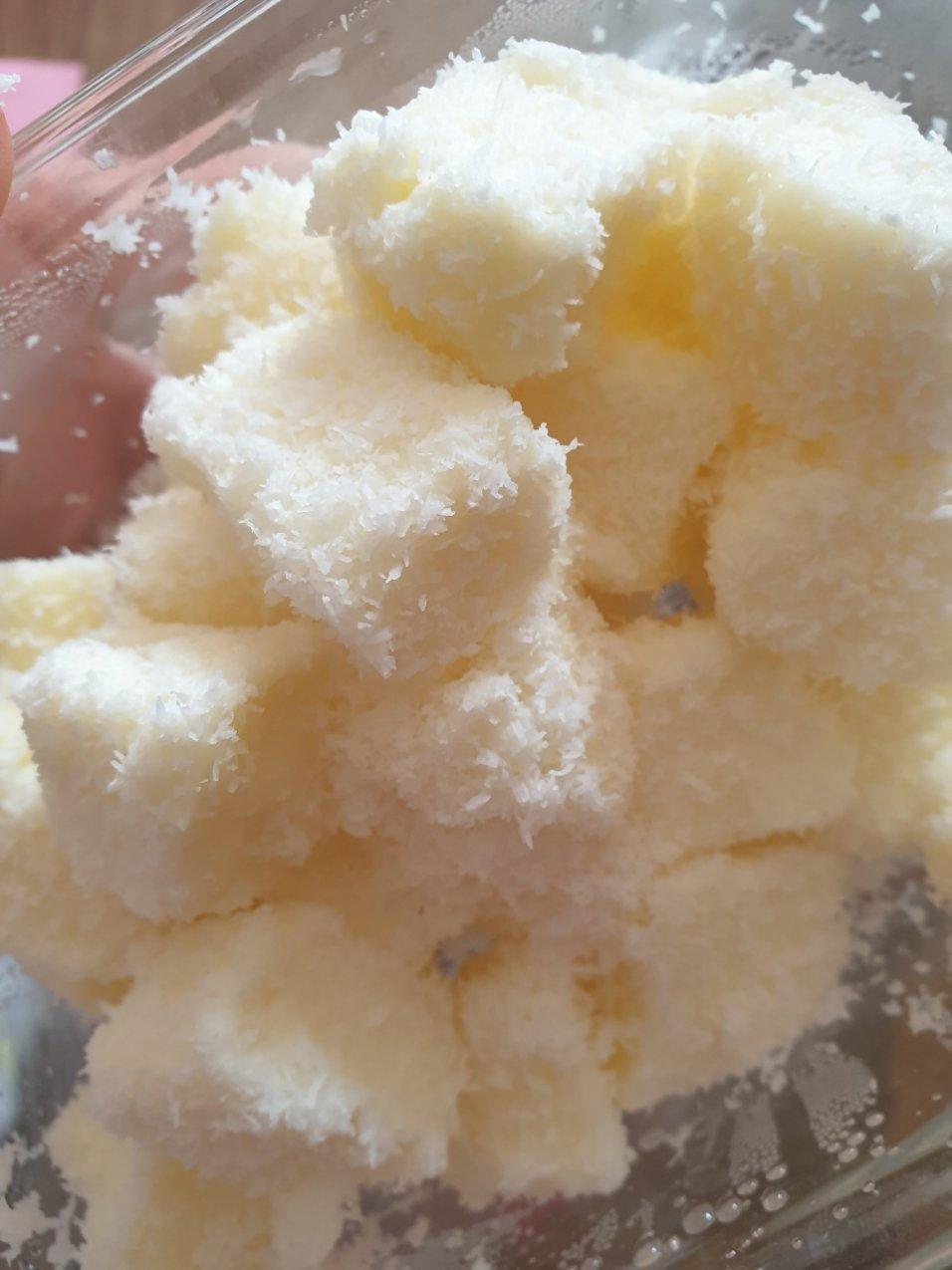 完胜85度C牛奶椰丝小方