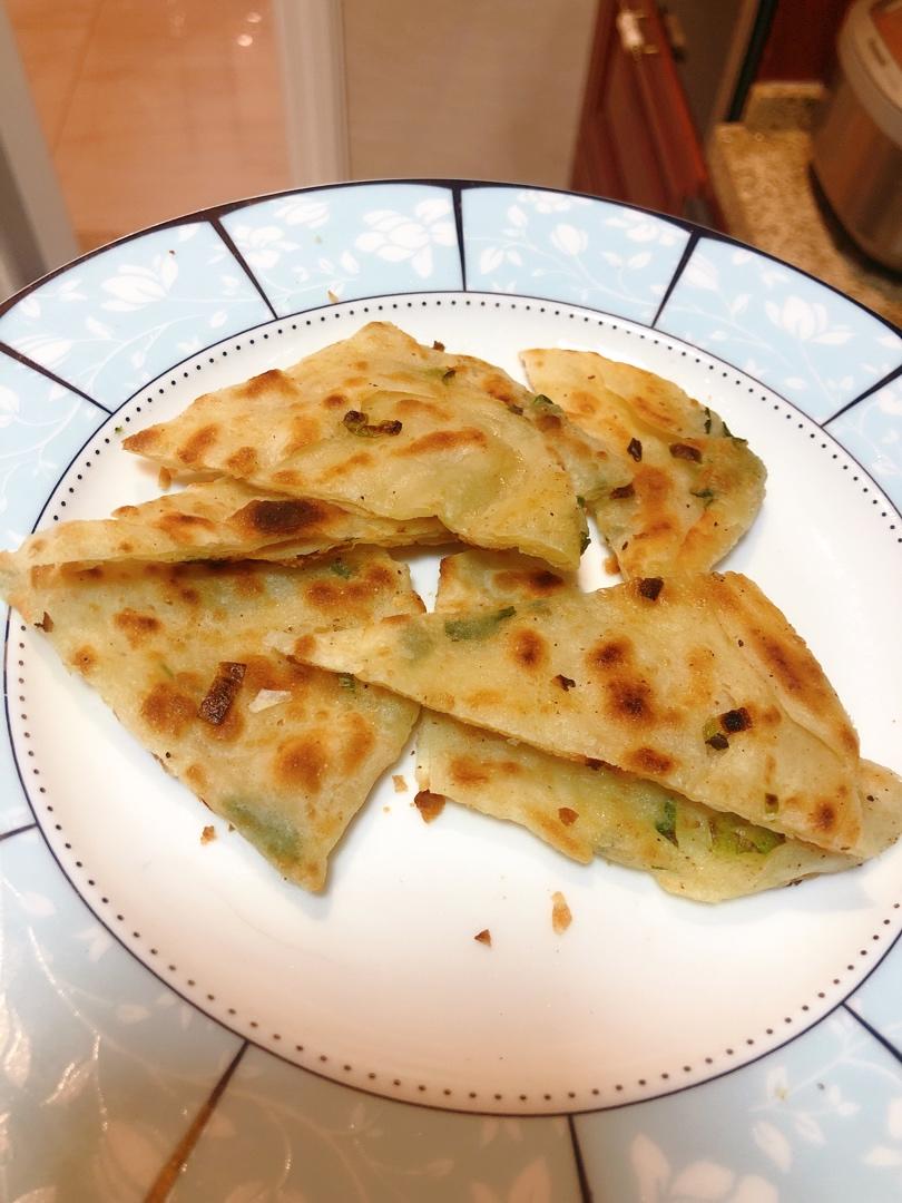葱油饼-自己做薄脆酥香层层分明且一点儿都不油