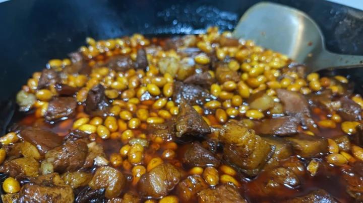 川式红烧肉—黄豆烧肉