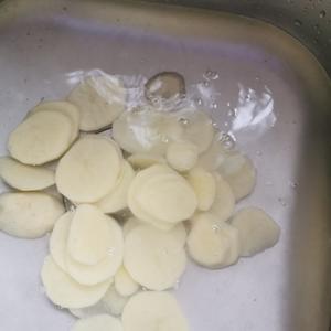 👉🔥米饭杀手 香煎土豆的做法 步骤3
