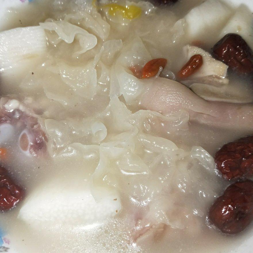 沙参排骨炖蹄筋