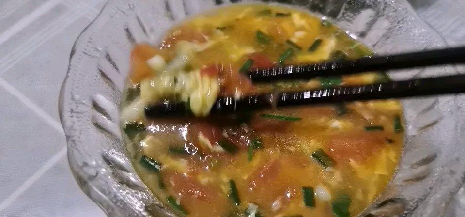 西红柿鸡蛋疙瘩汤