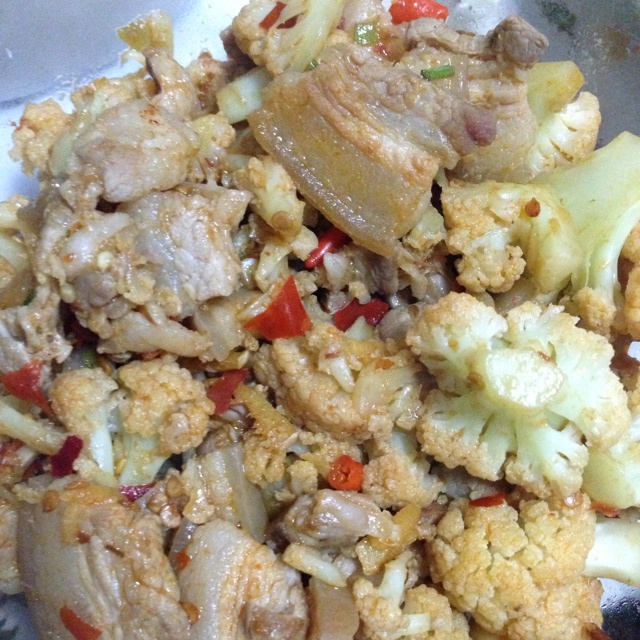 五花肉爆炒花菜