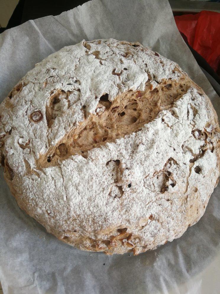 德国婆婆秘方·只多一料·香得上天的全麦核桃蔓越欧包