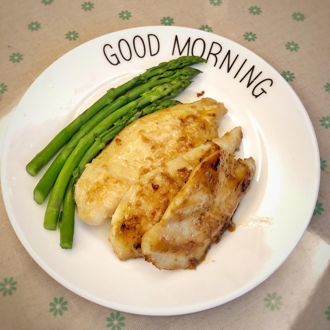 酷炫屌炸天好吃的煎鸡胸肉（香蒜蜂蜜煎鸡胸肉）