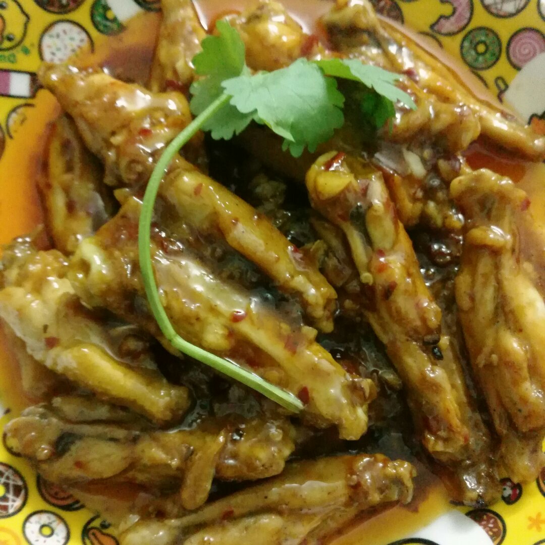 吮指鸡翅