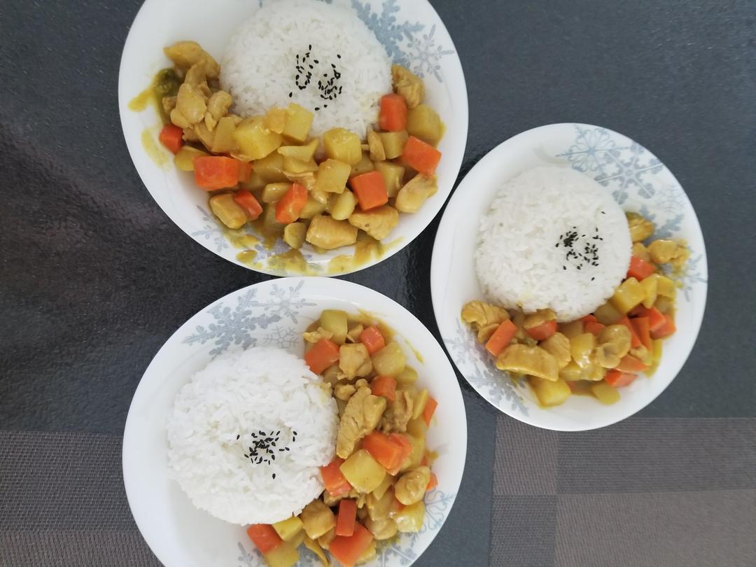 咖喱鸡肉饭