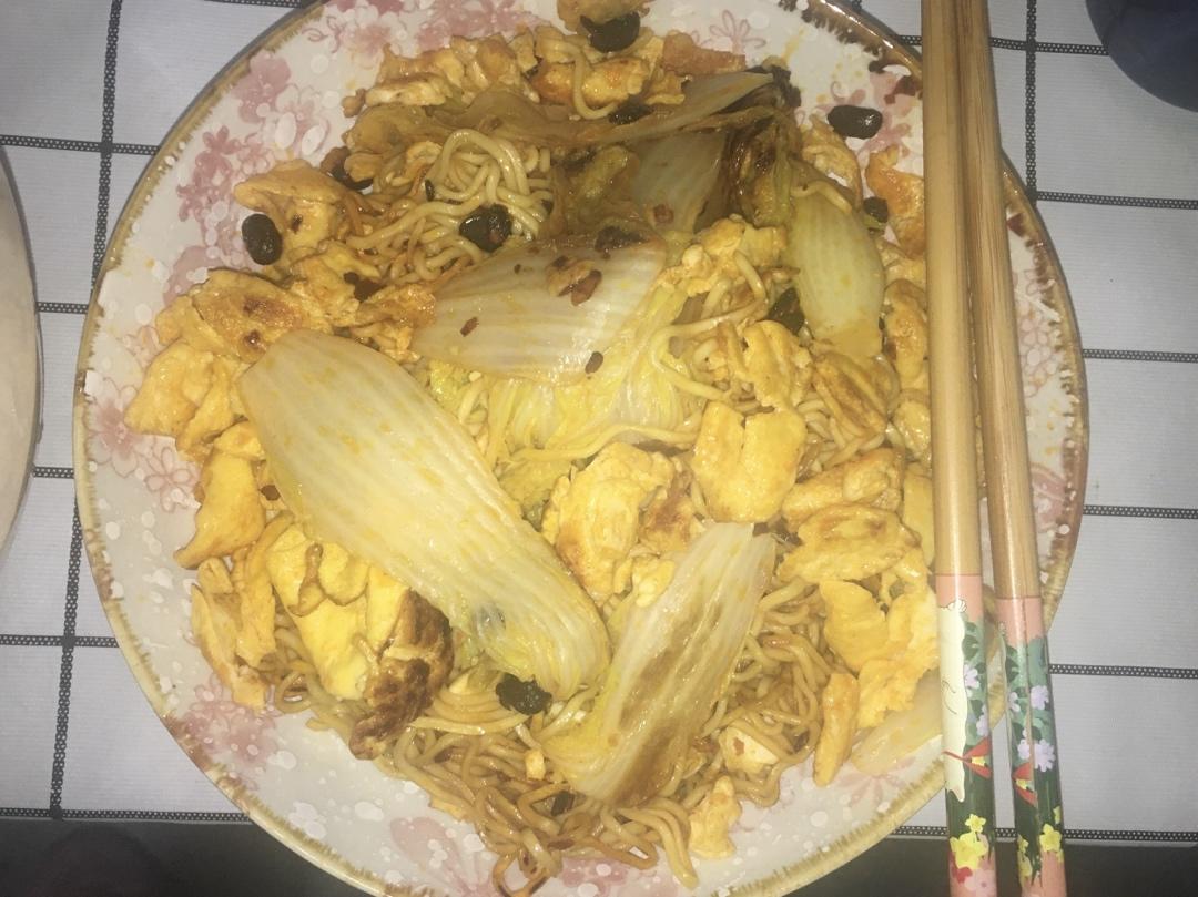 炒面的正宗做法，食材简单，味道足，吃一次就爱上