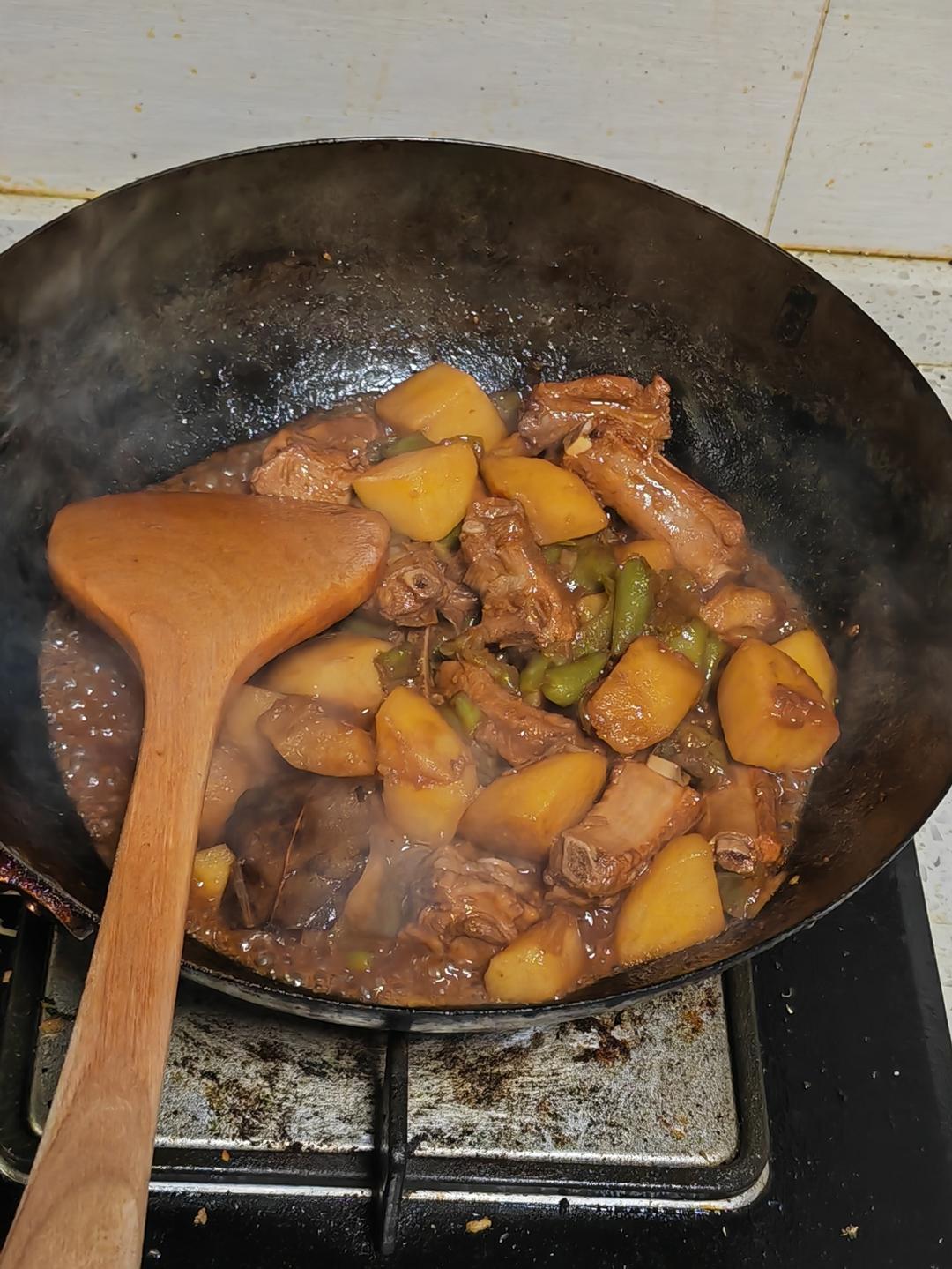土豆排骨（超好吃）