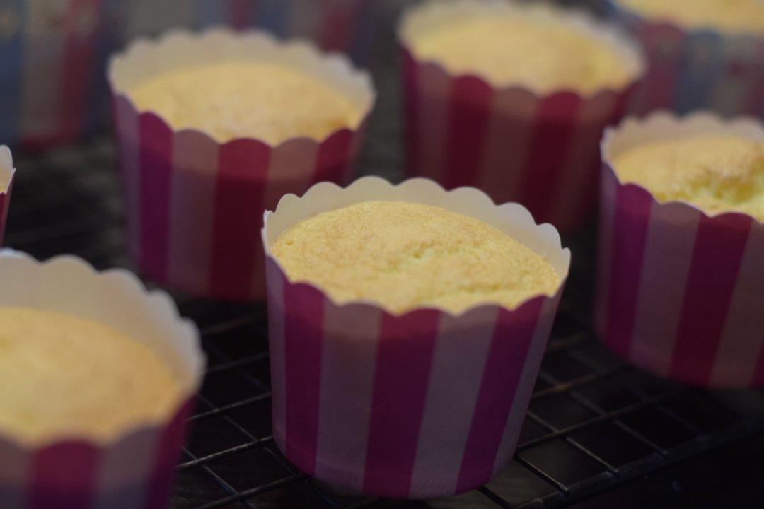 椰蓉棉花纸杯蛋糕