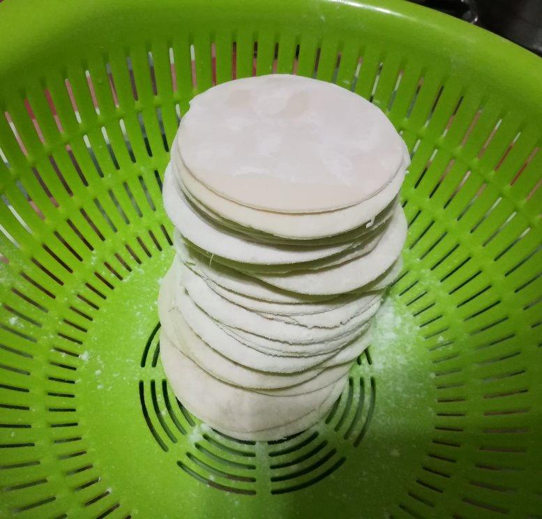 半烫面饺子皮（锅贴、蒸饺、烧卖、剩了还可以烙饼）