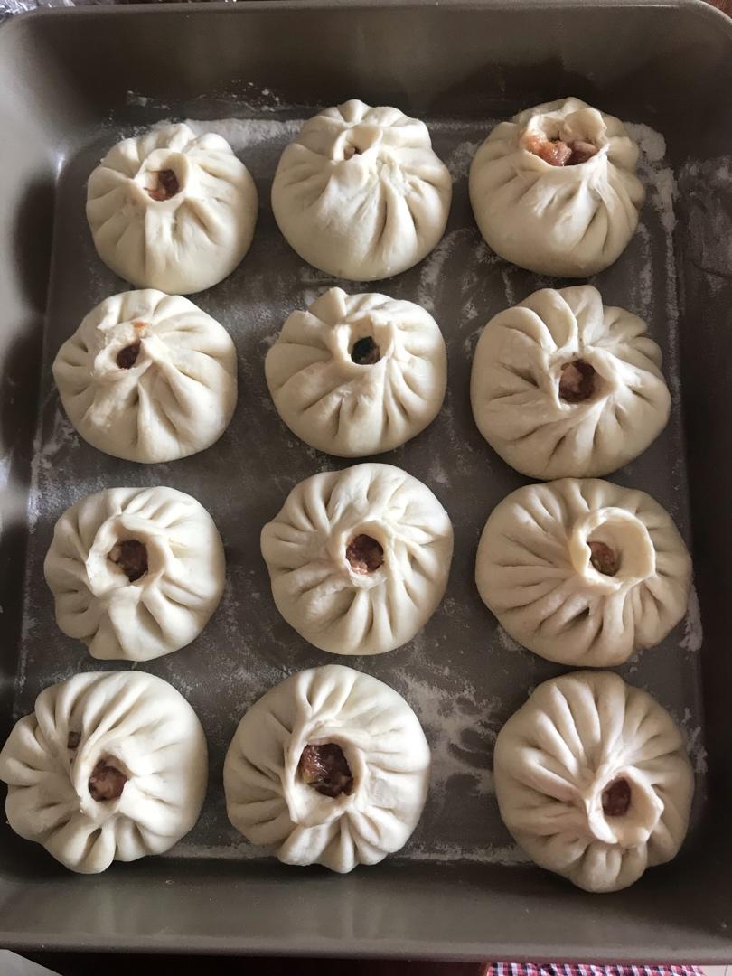 松软多汁的肉包子