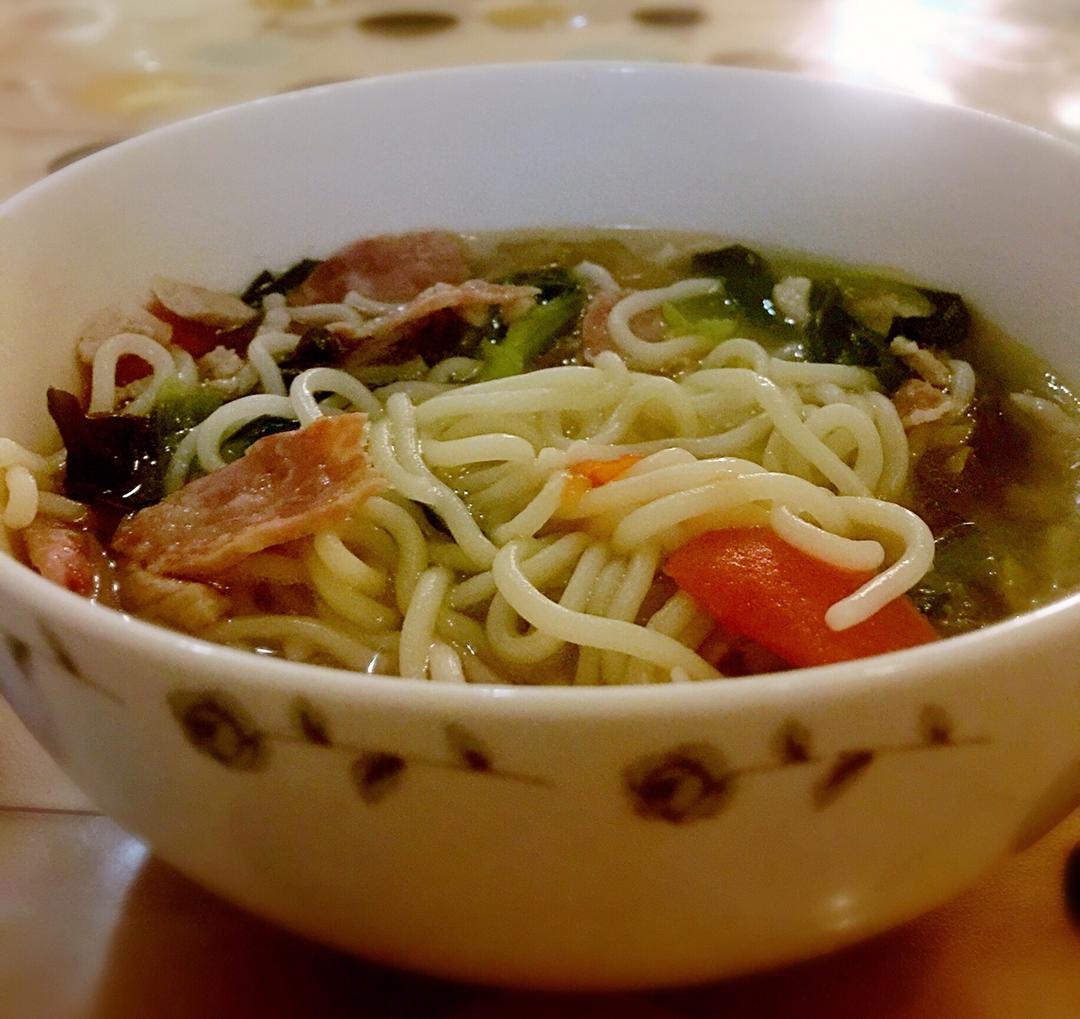 媛恩做的in南京六鲜小煮面