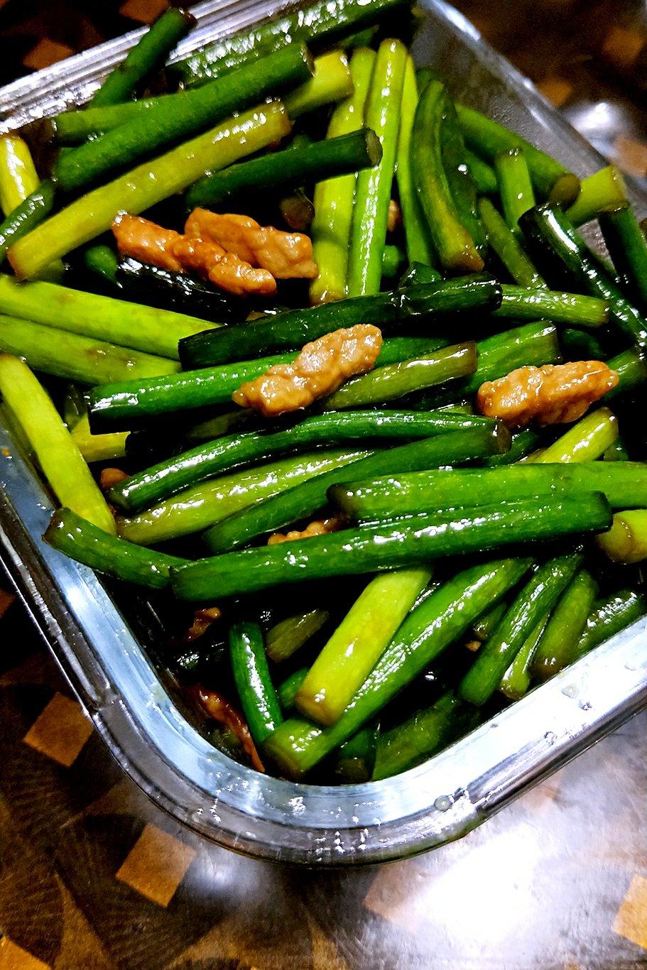 妈妈牌蒜薹炒肉