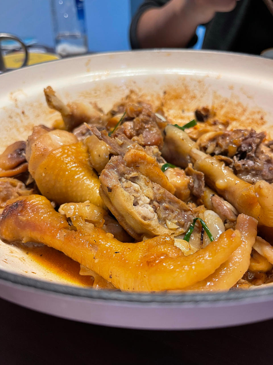 香味十足的沙姜鸡煲