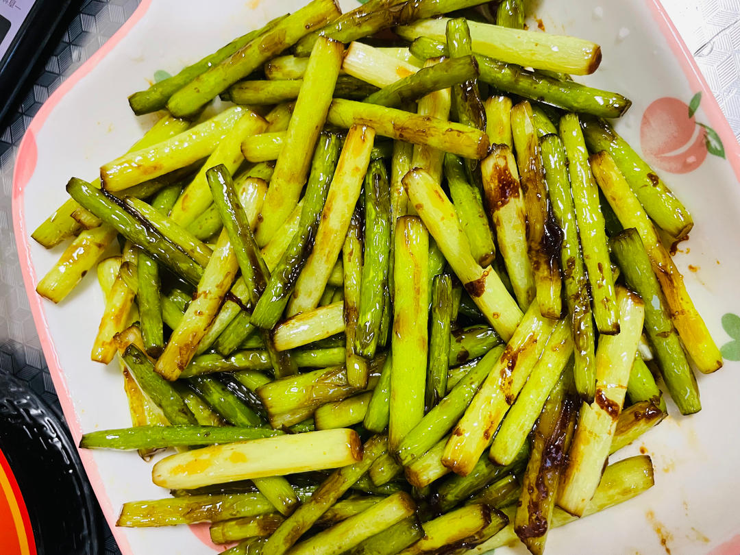 做法简单又下饭的炒蒜苔❗️