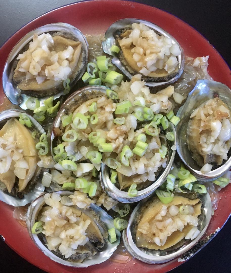 蒜蓉粉丝蒸鲍鱼