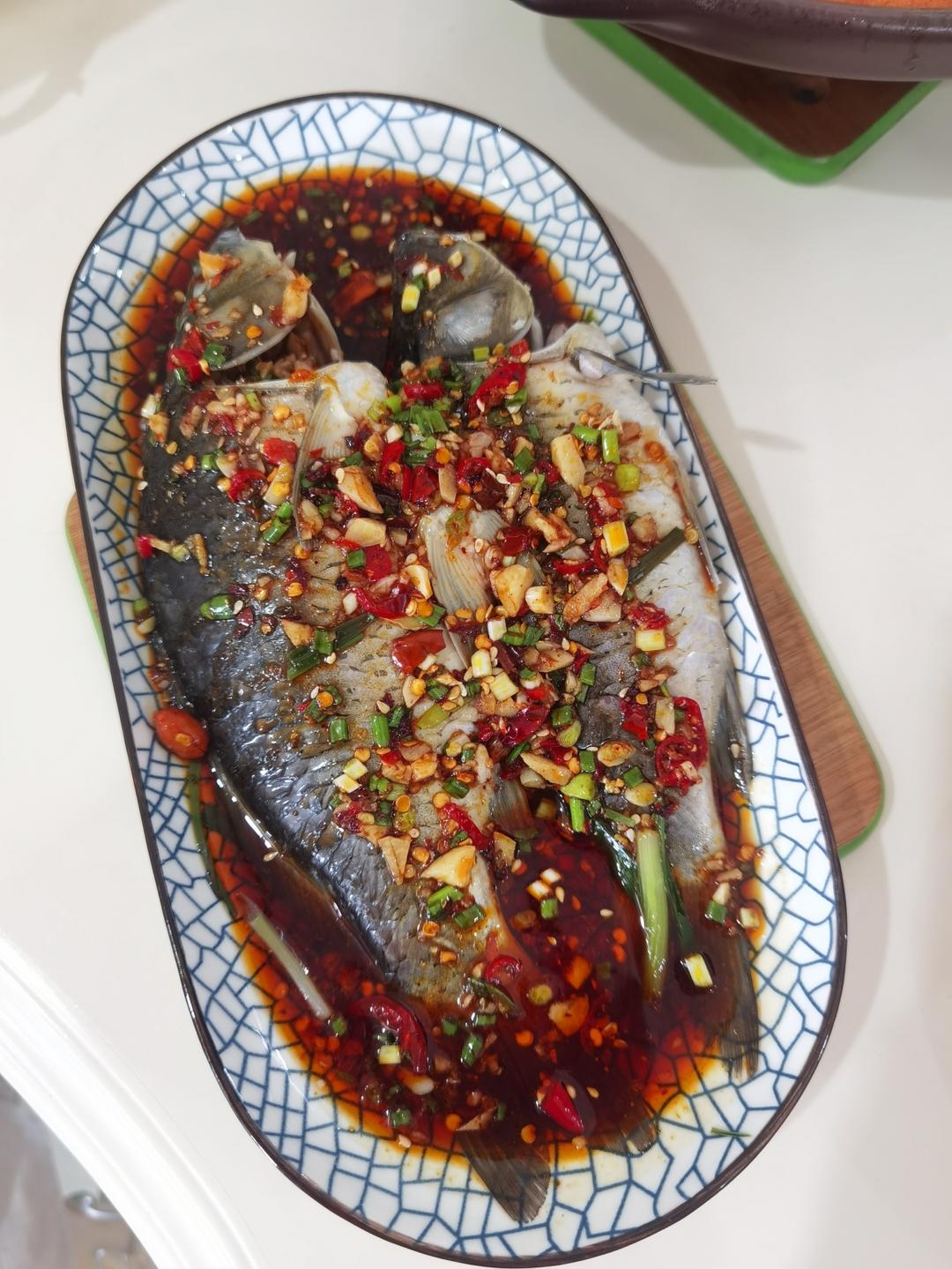 【凉拌鲫鱼】