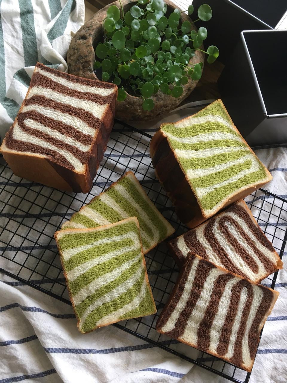 时髦的条纹吐司