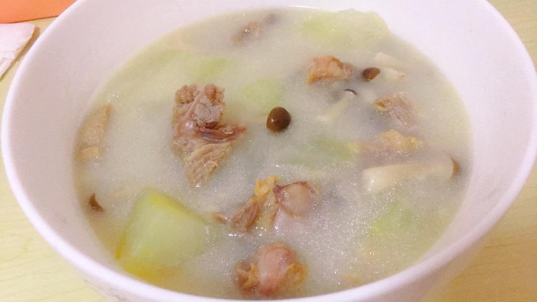 蟹味菇排骨汤