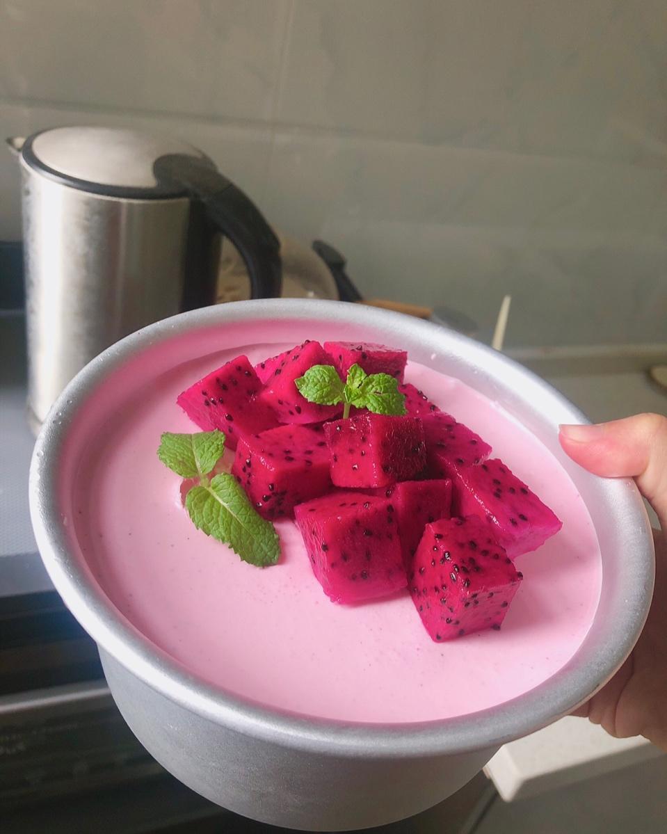 火龙果慕斯（小蛋糕）