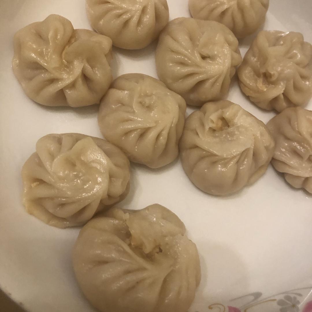 鸡汁灌汤包