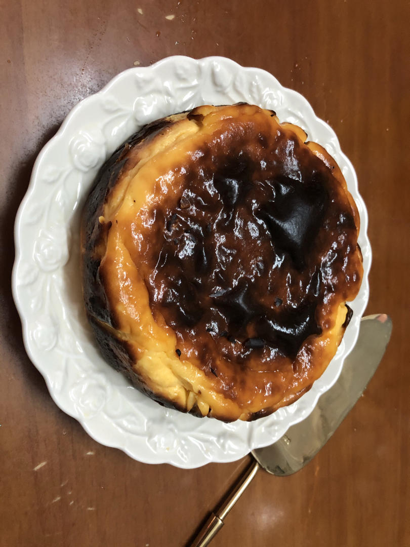 小山进公开食谱-使用大量牛奶，无淡奶油的巴斯克乳酪蛋糕