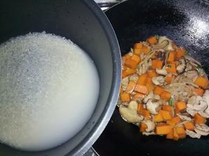 🎃南瓜香菇鸡肉焖饭的做法 步骤2