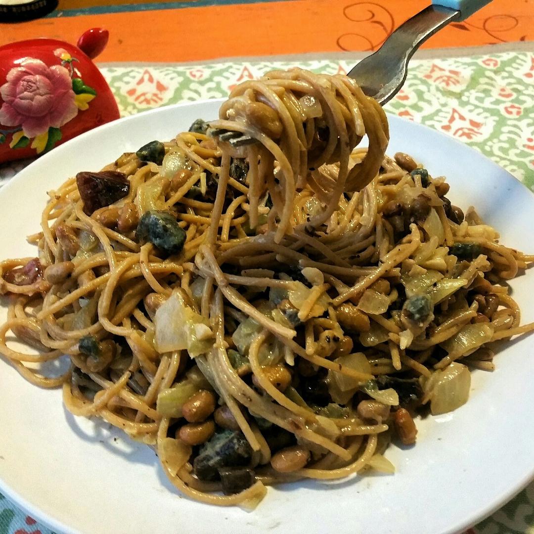 纳豆皮蛋意面