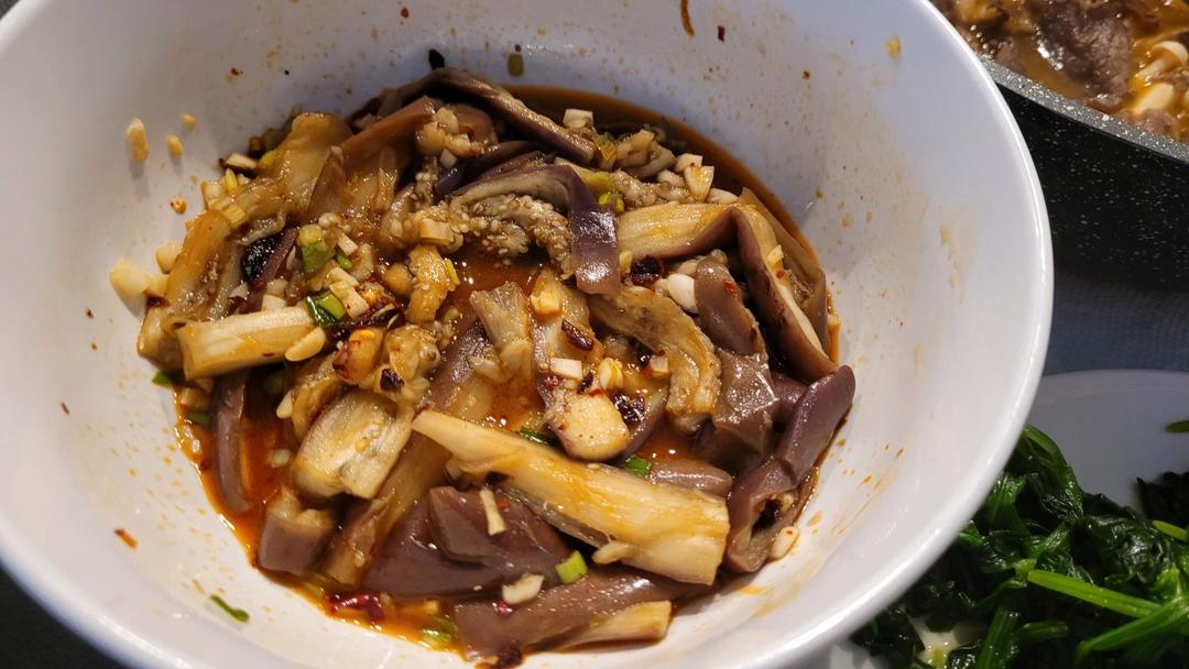 凉拌茄子这样做，堪称米饭杀手